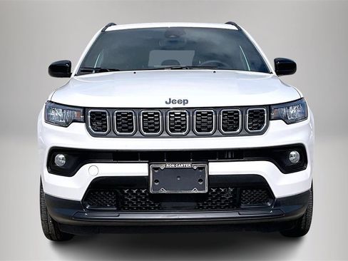 Used 2024 Jeep Compass Latitude w/ Sun and Sound Group image 3