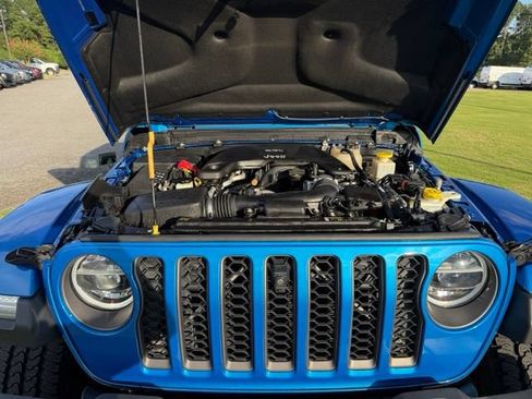 Used 2020 Jeep Gladiator Mojave AWD/4WD image 32