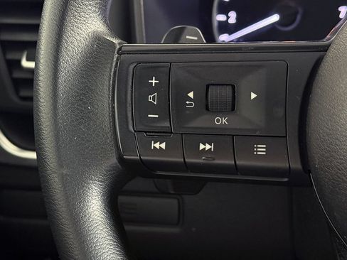 Used 2021 Nissan Rogue S AWD/4WD image 32