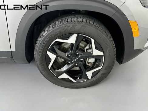 Used 2024 Kia Seltos EX AWD/4WD image 37