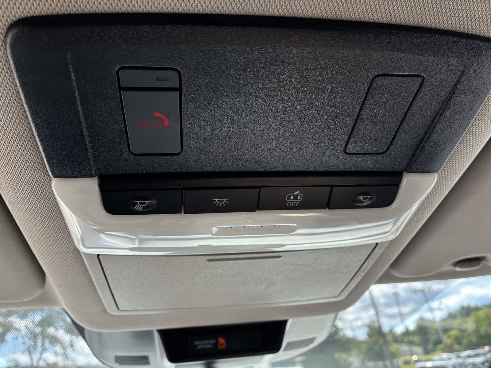 Used 2024 Nissan Rogue SV AWD/4WD image 42