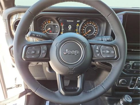New 2026 Jeep Gladiator Sport AWD/4WD image 17