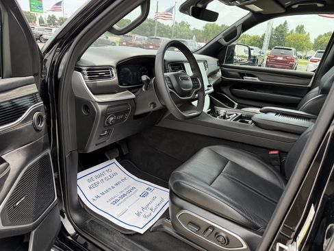 Used 2024 Jeep Wagoneer Series II image 10