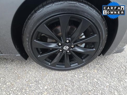 Certified 2022 Nissan Maxima SR w/ Sport Mat Group image 8