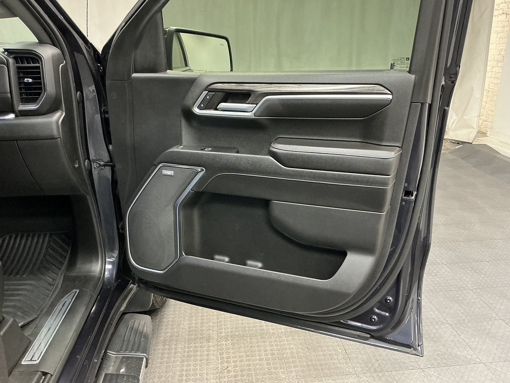 Used 2022 Chevrolet Silverado 1500 LTZ RWD image 37