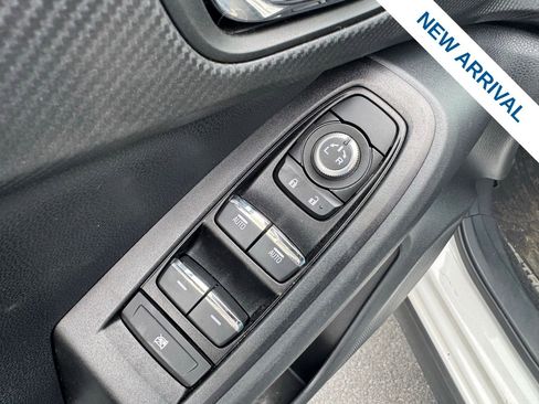 Used 2024 Subaru Crosstrek 2.5i Limited w/ Crosstrek Mirror Package image 18