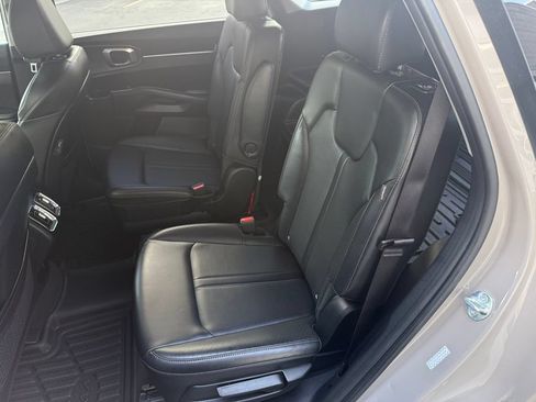 Used 2025 Kia Sorento EX AWD/4WD image 36