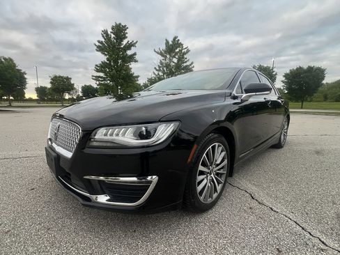 Used 2020 Lincoln MKZ FWD image 1