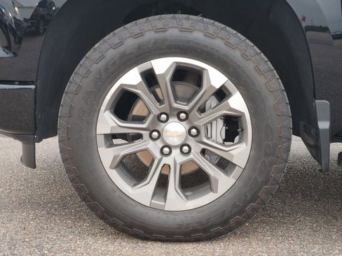 Used 2024 Chevrolet Silverado 1500 High Country AWD/4WD image 10