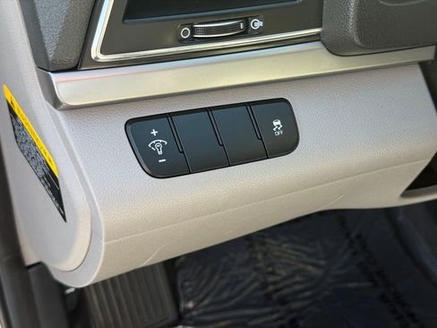 Used 2017 Hyundai Elantra SE FWD image 14