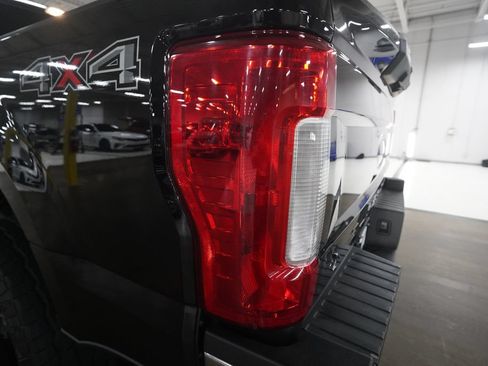 Used 2018 Ford F250 XLT w/ Snow Plow Prep Package AWD/4WD image 30