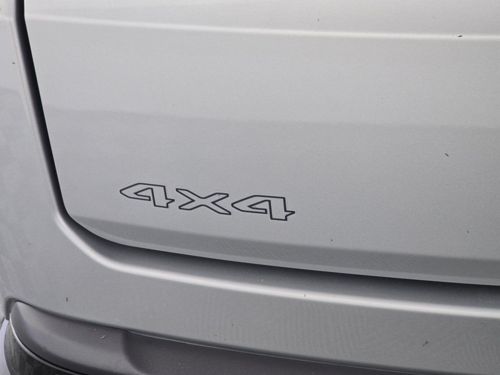 New 2026 Jeep Grand Wagoneer 4WD image 18