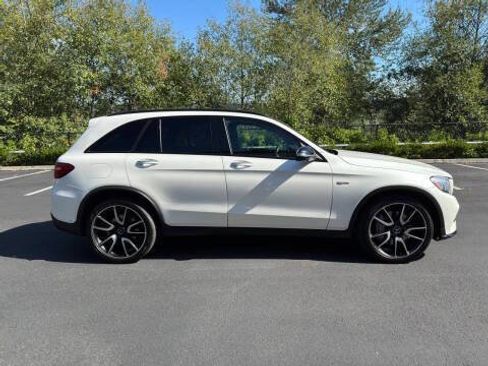 Used 2019 Mercedes-Benz GLC 43 AMG 4MATIC image 4