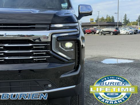 New 2026 Chevrolet Suburban Premier image 40