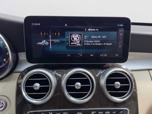 Used 2021 Mercedes-Benz C 300 Sedan image 31