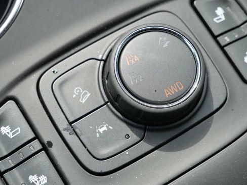 Used 2024 GMC Terrain SLT image 48