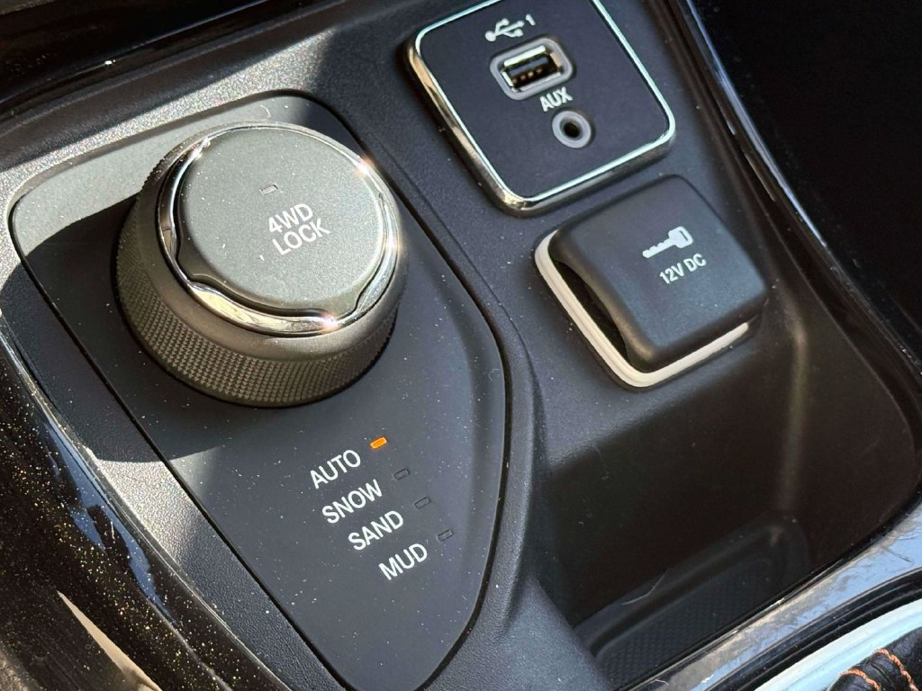 Used 2019 Jeep Compass Limited AWD/4WD image 25