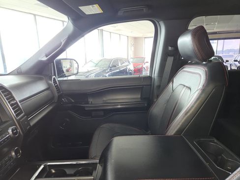 Used 2019 Ford Expedition Limited w/ Equipment Group 303A AWD/4WD image 15