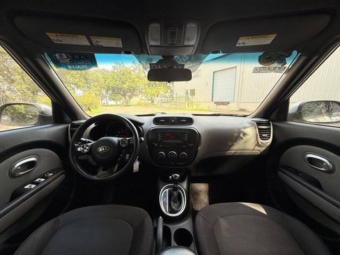 Used 2014 Kia Soul FWD image 12