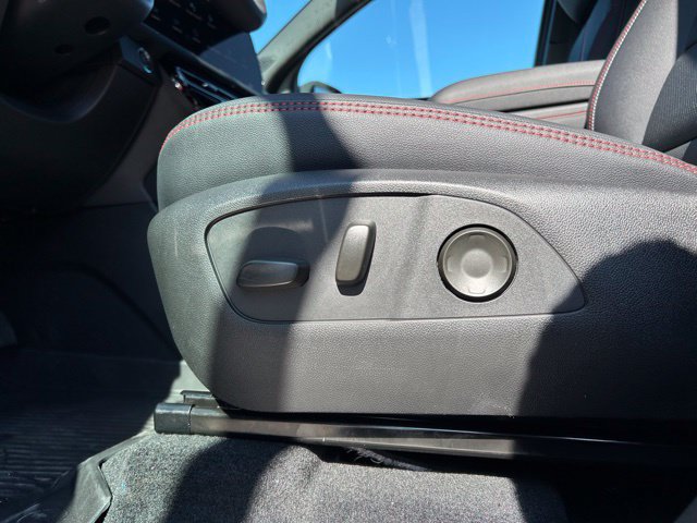 New 2026 Chevrolet Traverse RS w/ LPO, Floor Liner Package FWD image 33