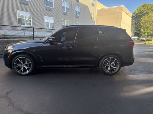Used 2024 BMW X5 xDrive50e w/ M Sport Package AWD/4WD image 3