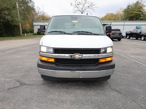Used 2019 Chevrolet Express 3500 LT w/ LT Preferred Equipment Group image 2