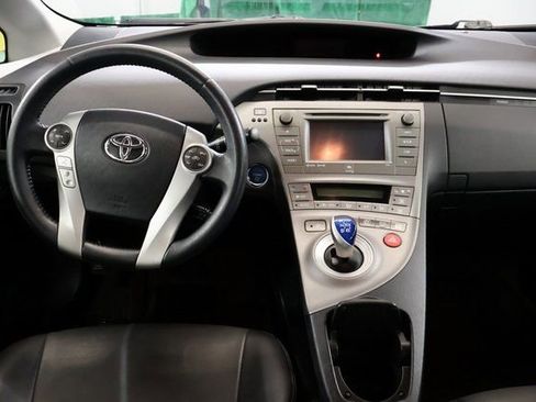 Used 2015 Toyota Prius Five image 13