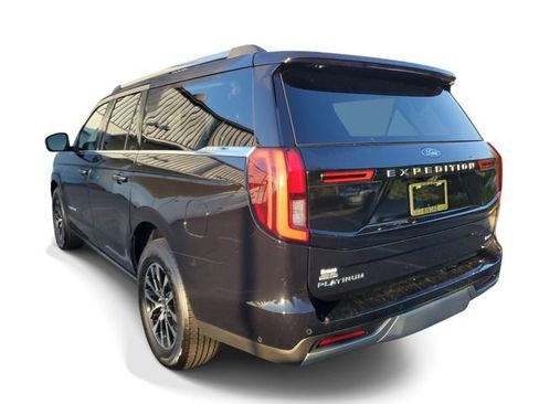Used 2025 Ford Expedition Max Platinum AWD/4WD image 3