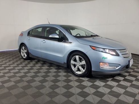 Used 2013 Chevrolet Volt FWD image 2