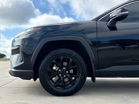 Used 2023 Toyota RAV4 XLE FWD image 5