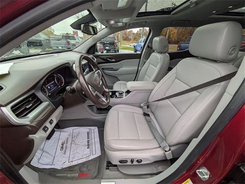 Used 2020 GMC Acadia SLT w/ LPO, Floor Liner Package image 26