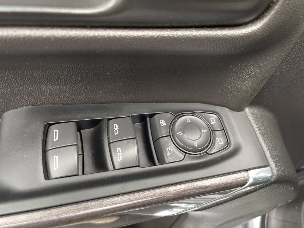 Used 2021 Chevrolet Silverado 1500 LTZ AWD/4WD image 18
