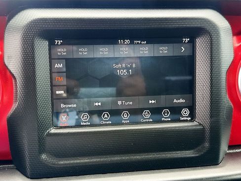 Used 2021 Jeep Wrangler Unlimited Rubicon w/ Cold Weather Group AWD/4WD image 16