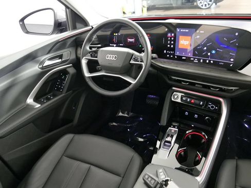 Used 2025 Audi Q5 Premium w/ Convenience Package AWD/4WD image 22