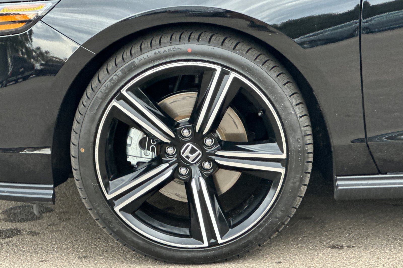Used 2025 Honda Accord Sport image 30