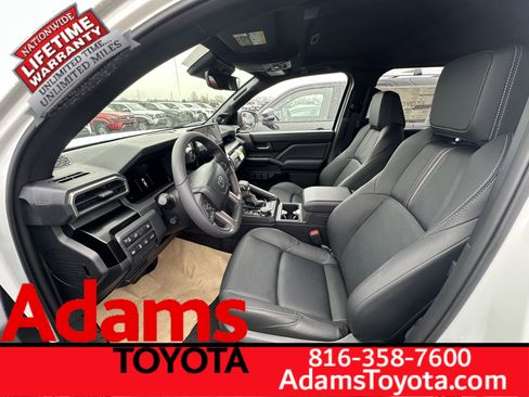 Used 2026 Toyota 4Runner Limited image 5