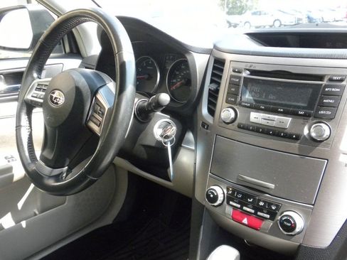 Used 2013 Subaru Outback 2.5i Premium image 30