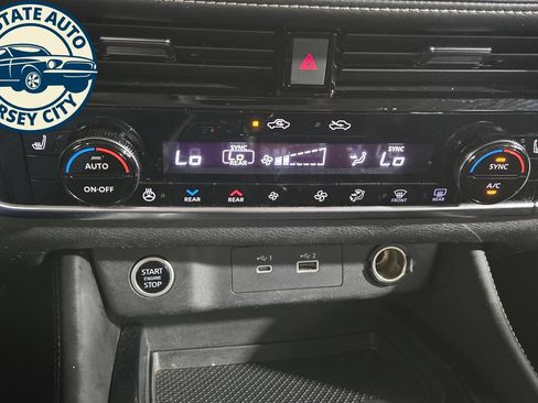 Used 2021 Nissan Rogue SL w/ Premium Package AWD/4WD image 16