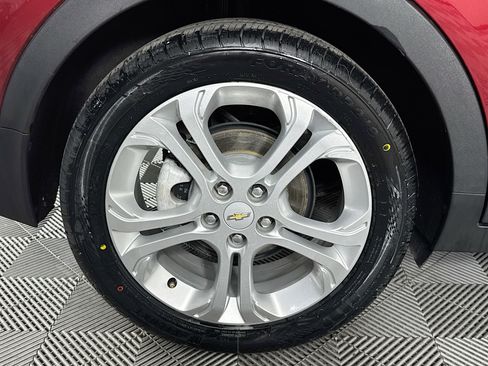 Used 2020 Chevrolet Bolt LT image 32