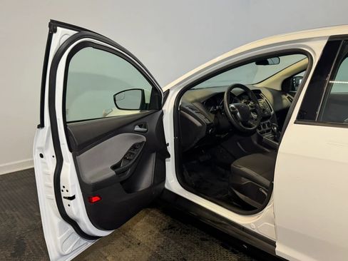 Used 2014 Ford Focus SE FWD image 8