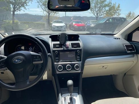 Used 2015 Subaru Crosstrek 2.0i Premium w/ Moonroof Package AWD/4WD image 9