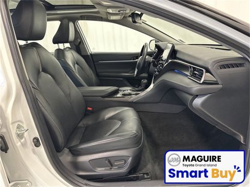 Used 2022 Toyota Camry XSE image 19