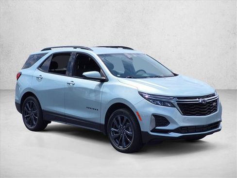 Used 2022 Chevrolet Equinox RS FWD image 3