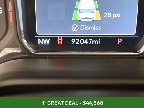 Used 2021 GMC Yukon Denali w/ Denali Premium Package image 42