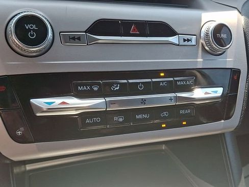 Used 2023 Ford Explorer XLT w/ Equipment Group 202A AWD/4WD image 16