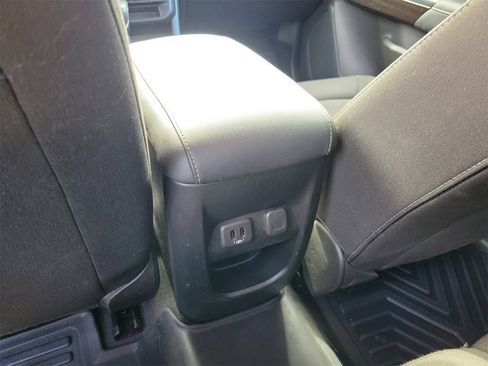 Used 2022 GMC Canyon Elevation w/ Trailering Package image 11