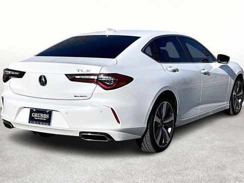 Used 2023 Acura TLX Advance image 2