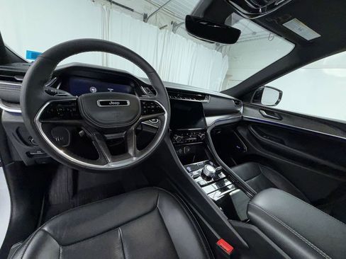 Used 2024 Jeep Grand Cherokee L Overland w/ Trailer Tow Package image 3