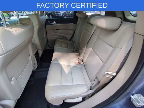 Certified 2020 Jeep Grand Cherokee Limited w/ Premium Lighting Group AWD/4WD image 32