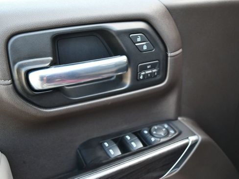 Used 2019 Chevrolet Silverado 1500 LTZ w/ LTZ Premium Package AWD/4WD image 38